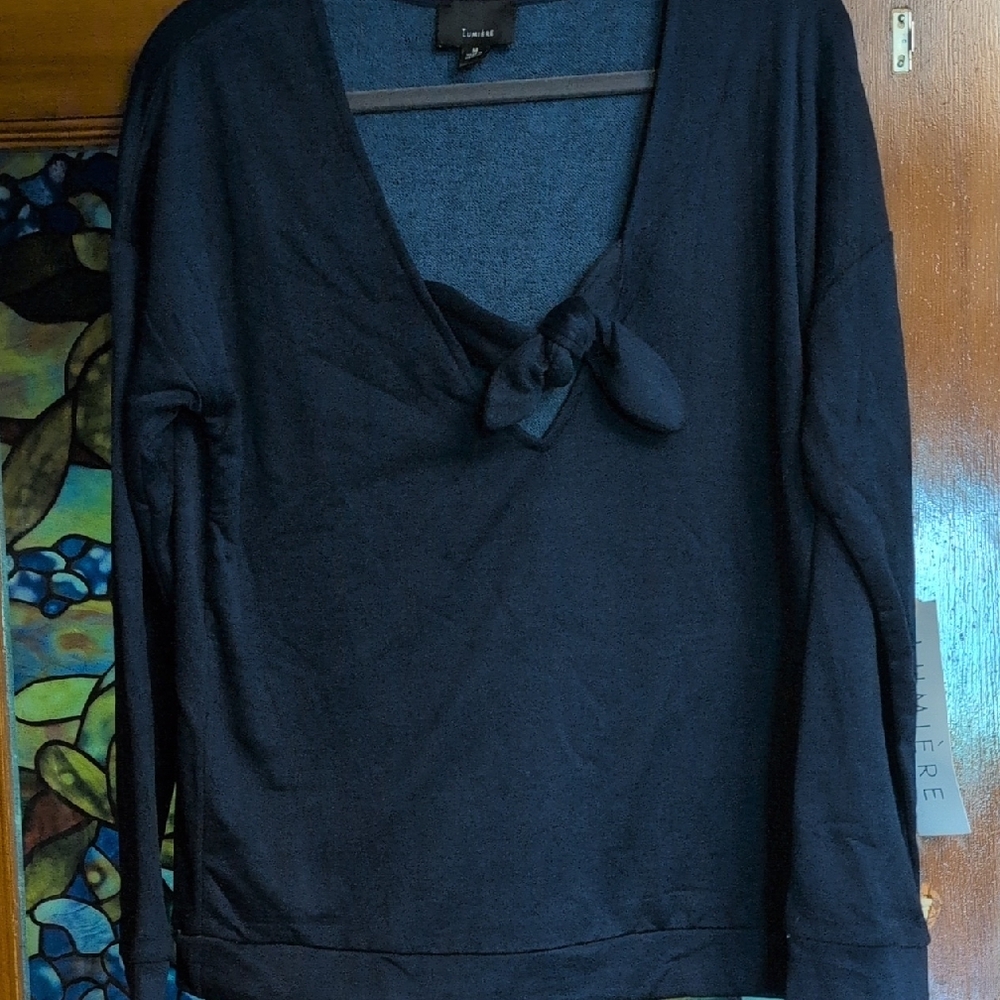 Chic Navy Women's Sweatshirt with Bow Detail